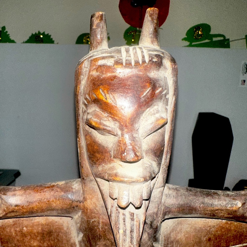 NATIVE CARVING